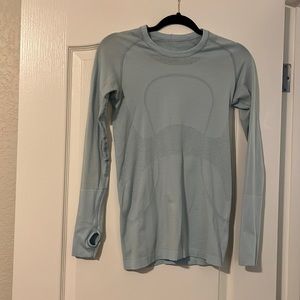 Light blue long-sleeved shirt